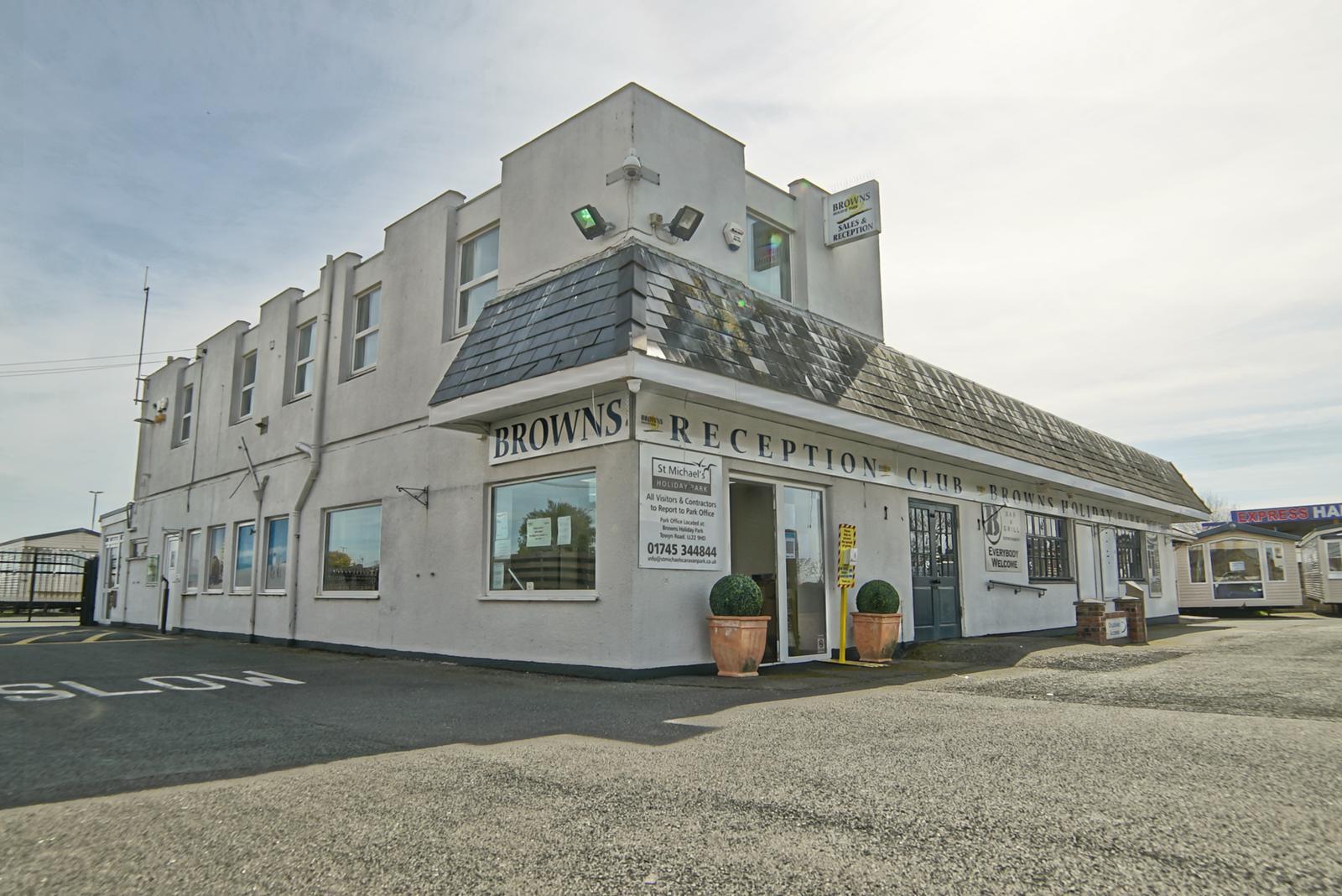 Browns Holiday Park Towyn North Wales